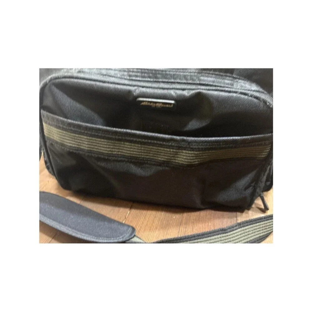 Eddie Bauer compact versatile